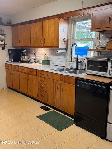 135 Porter Ln, Elizabethtown, KY 42701