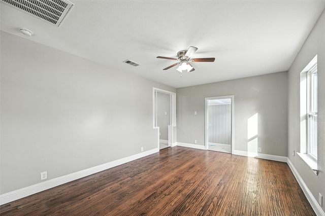 6520 Lovett Avenue, Dallas, TX 75227