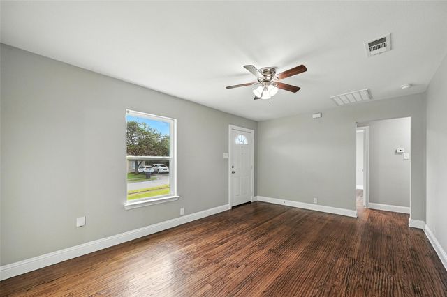 6520 Lovett Avenue, Dallas, TX 75227