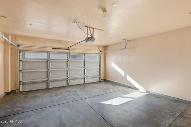 15818 N 25th Street 111, Phoenix, AZ 85032