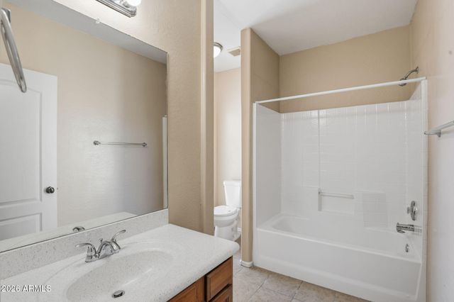 15818 N 25th Street 111, Phoenix, AZ 85032