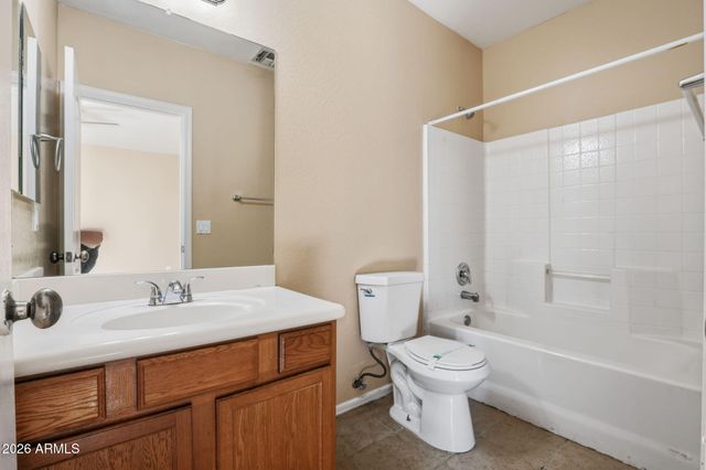 15818 N 25th Street 111, Phoenix, AZ 85032