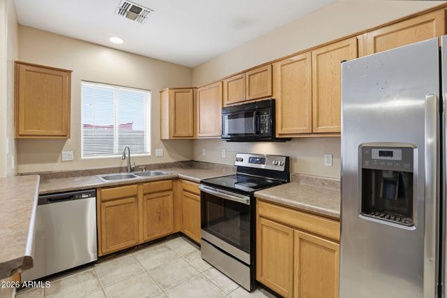 15818 N 25th Street 111, Phoenix, AZ 85032