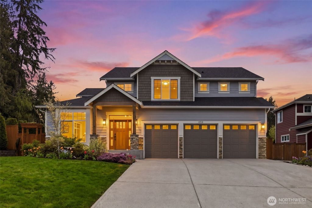 4712 183rd Place SW, Lynnwood, WA 98037