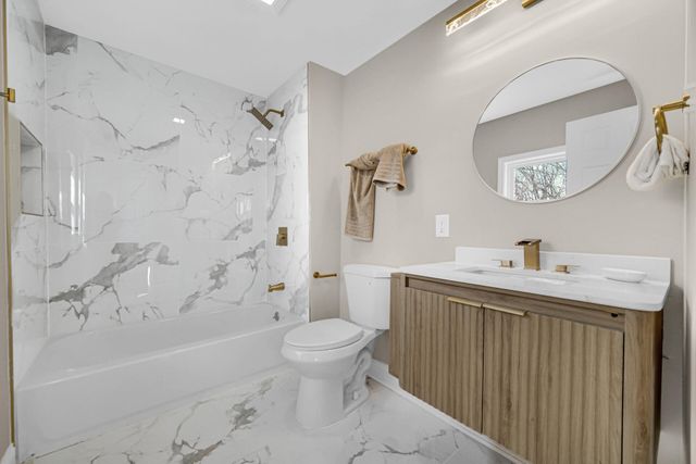 357 Taft Place, Gary, IN 46404