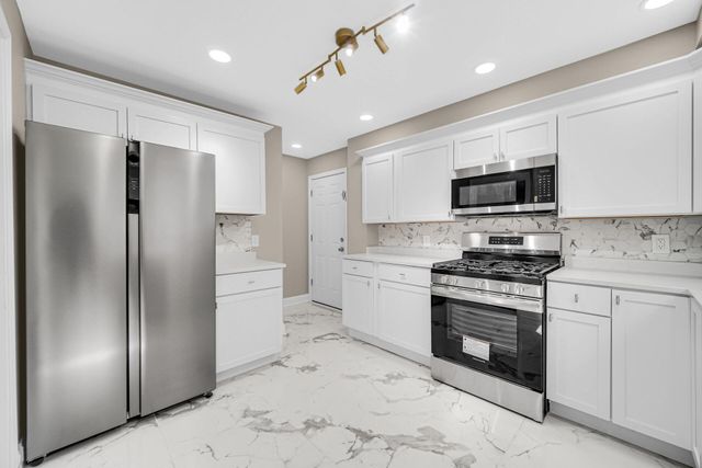 357 Taft Place, Gary, IN 46404