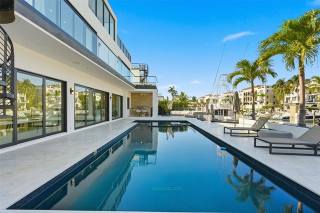 1517 SE 12th Court, Fort Lauderdale, FL 33316