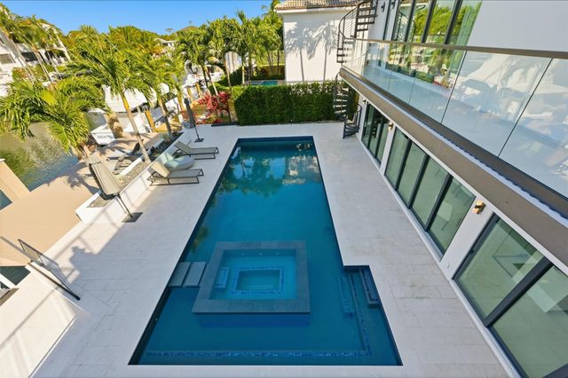 1517 SE 12th Court, Fort Lauderdale, FL 33316