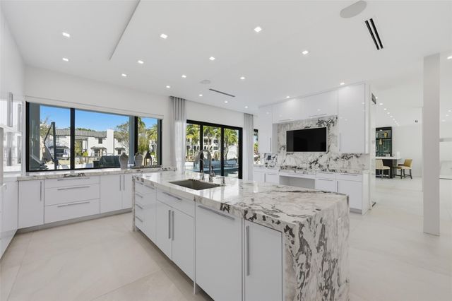 1517 SE 12th Court, Fort Lauderdale, FL 33316