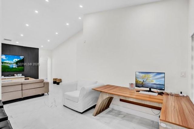 4917 SW 154th Ave, Miami, FL 33185