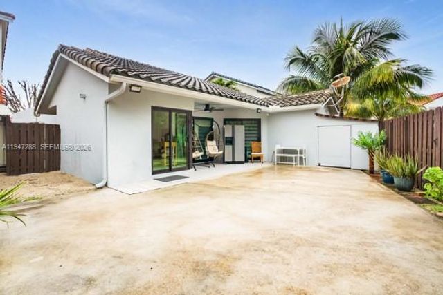 4917 SW 154th Ave, Miami, FL 33185