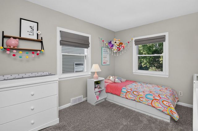 4608 Pershing Avenue, Downers Grove, IL 60515