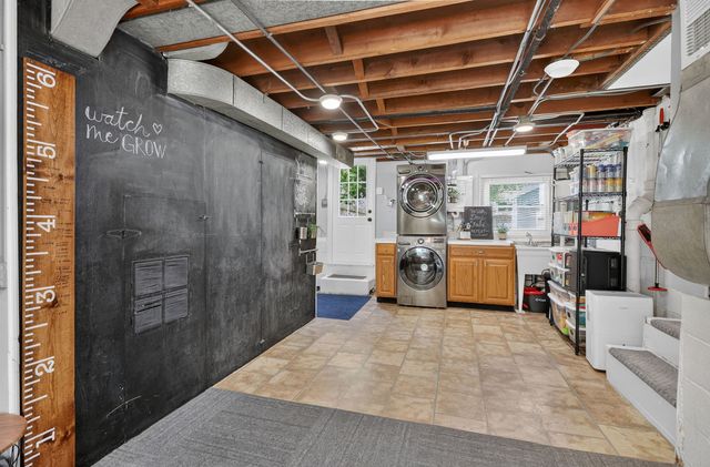 4608 Pershing Avenue, Downers Grove, IL 60515