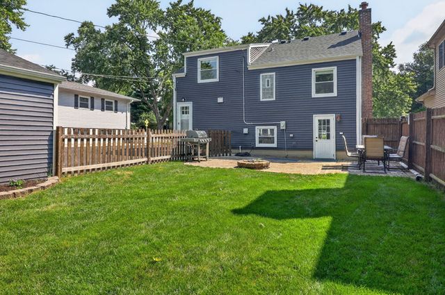 4608 Pershing Avenue, Downers Grove, IL 60515