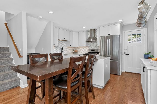 4608 Pershing Avenue, Downers Grove, IL 60515