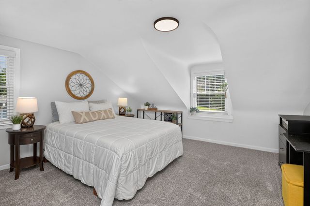 4608 Pershing Avenue, Downers Grove, IL 60515