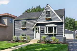 4608 Pershing Avenue, Downers Grove, IL 60515