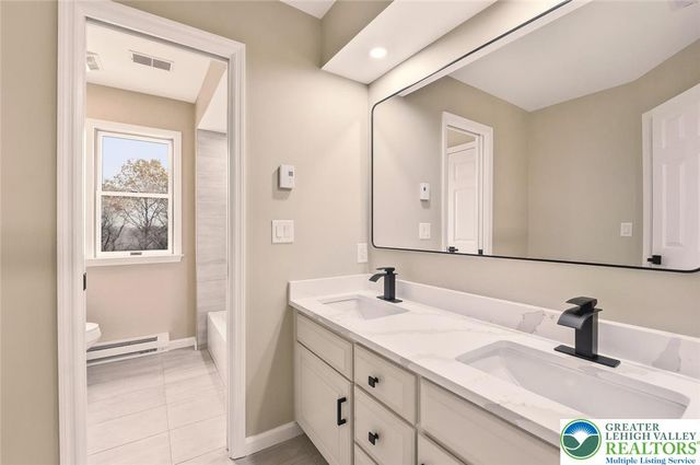 2243 Oakwood Court, Lowhill Twp, PA 18051