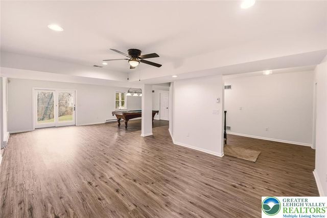 2243 Oakwood Court, Lowhill Twp, PA 18051