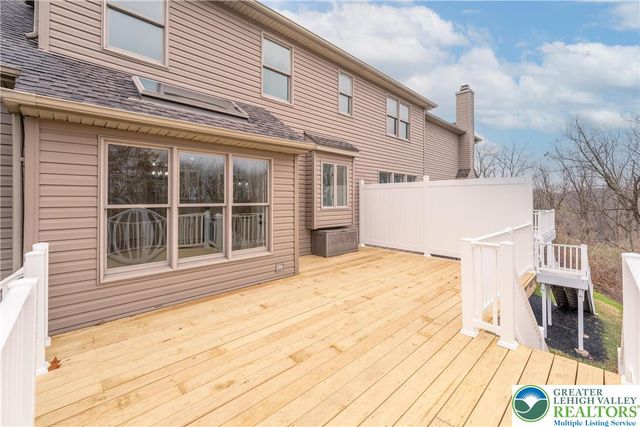 2243 Oakwood Court, Lowhill Twp, PA 18051