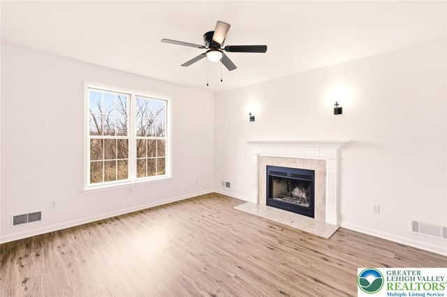 2243 Oakwood Court, Lowhill Twp, PA 18051