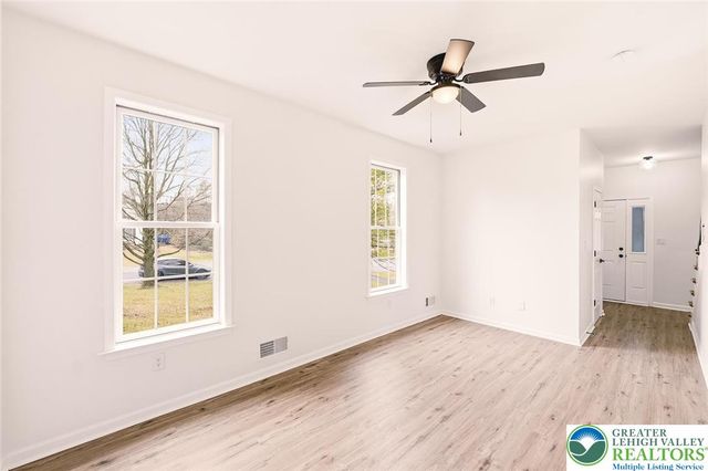 2243 Oakwood Court, Lowhill Twp, PA 18051