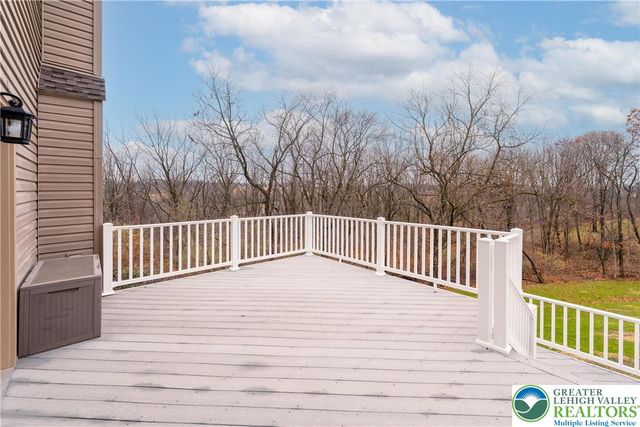 2243 Oakwood Court, Lowhill Twp, PA 18051