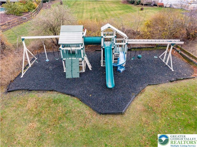 2243 Oakwood Court, Lowhill Twp, PA 18051