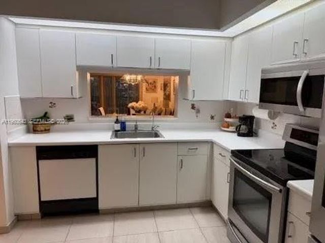 901 SW 141st Ave 405M, Pembroke Pines, FL 33027