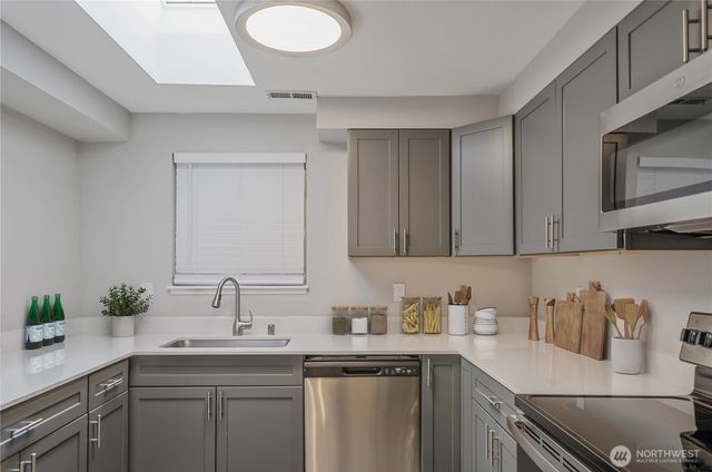 1021 30th Street NE, Auburn, WA 98002