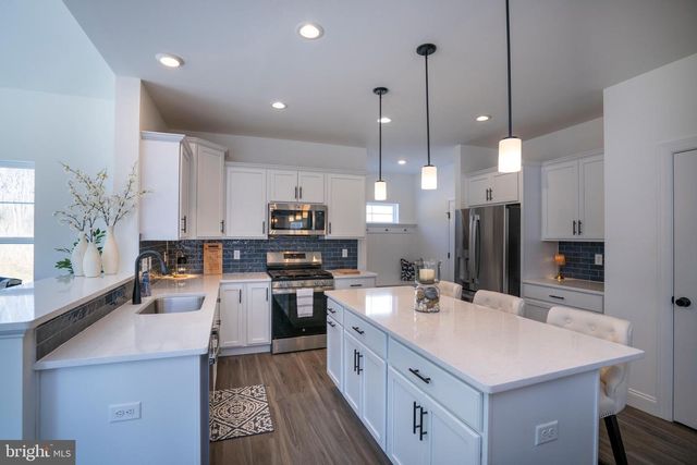 247 ACER AVE, State College, PA 16803