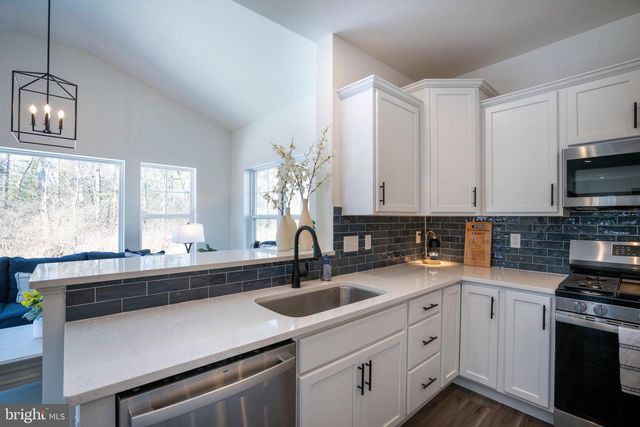 247 ACER AVE, State College, PA 16803