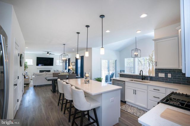 247 ACER AVE, State College, PA 16803