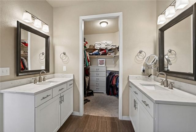 3823 W Pawnee Road, Rogers, AR 72758