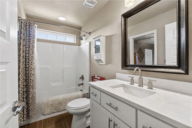 3823 W Pawnee Road, Rogers, AR 72758