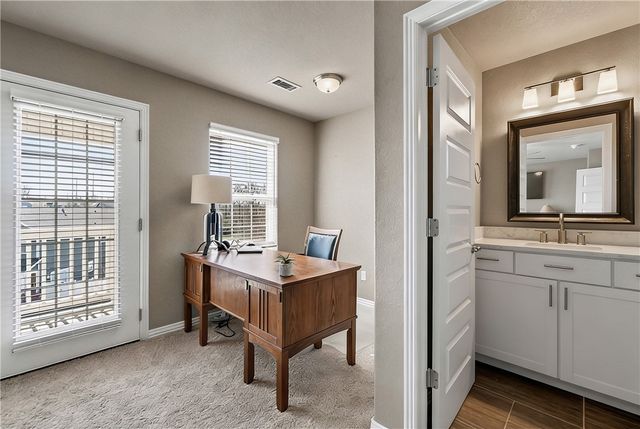 3823 W Pawnee Road, Rogers, AR 72758