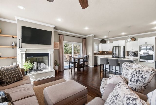 3823 W Pawnee Road, Rogers, AR 72758