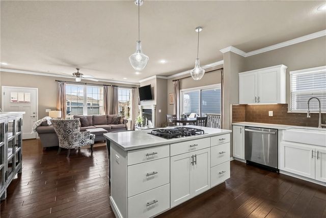 3823 W Pawnee Road, Rogers, AR 72758