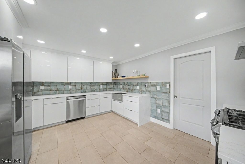 45 Leonard Ter, Wayne Twp., NJ 07470 — photo 4