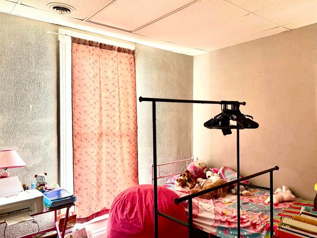 1400 W 13th Street, Muncie, IN 47302