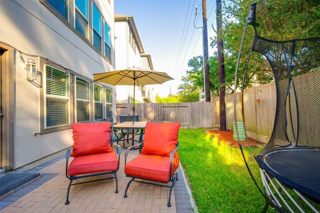 10709 Centre Forest Drive, Houston, TX 77043