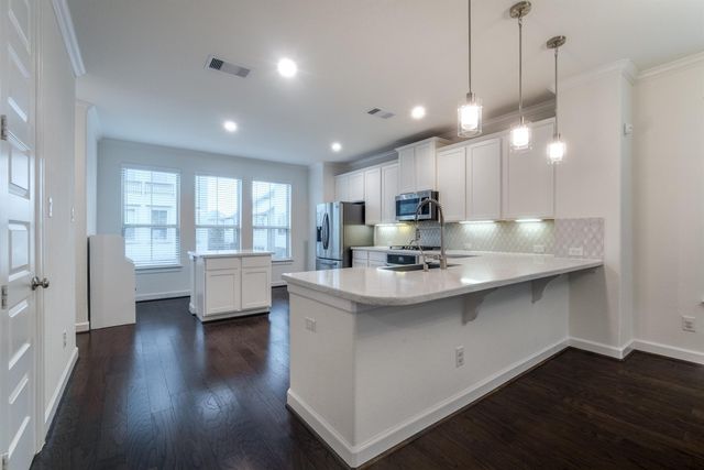 10709 Centre Forest Drive, Houston, TX 77043