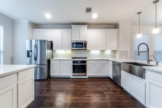 10709 Centre Forest Drive, Houston, TX 77043