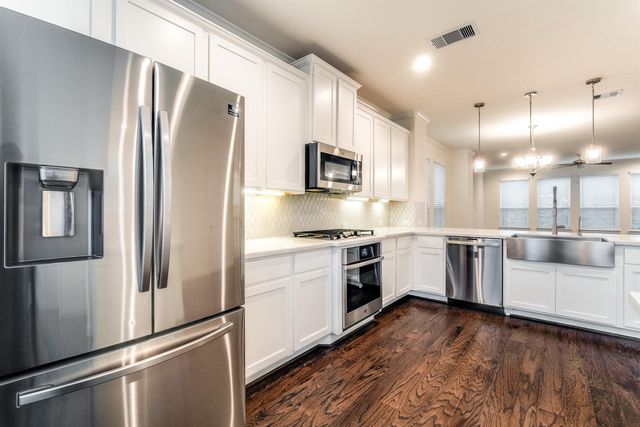 10709 Centre Forest Drive, Houston, TX 77043