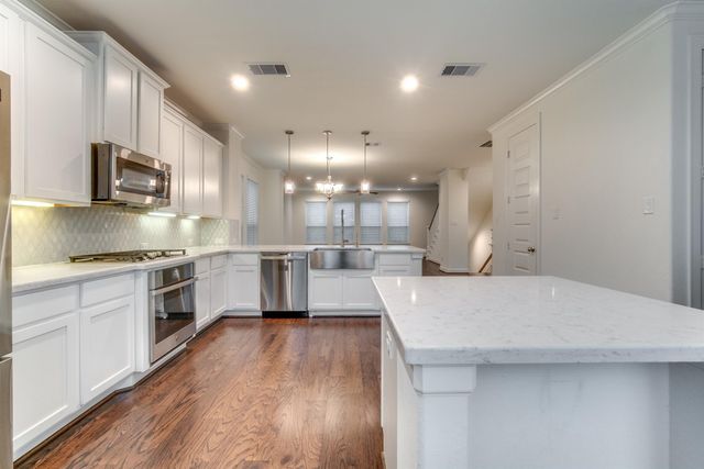 10709 Centre Forest Drive, Houston, TX 77043