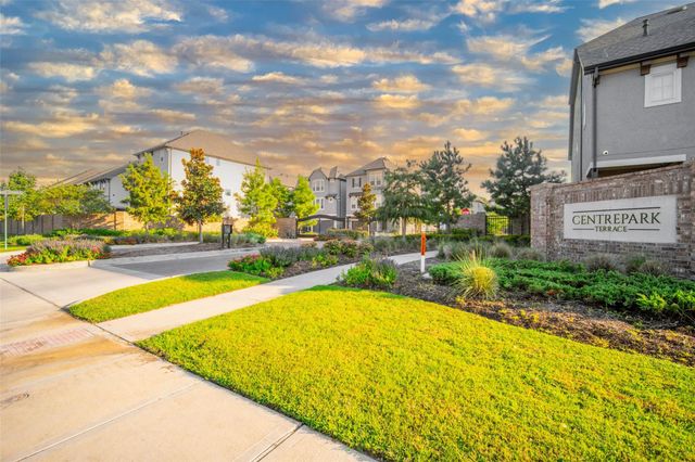 10709 Centre Forest Drive, Houston, TX 77043