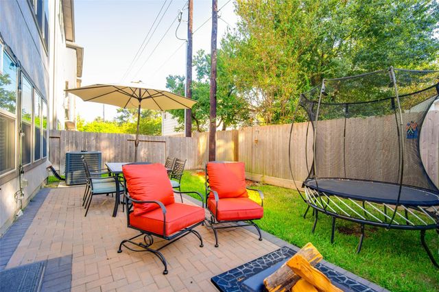 10709 Centre Forest Drive, Houston, TX 77043