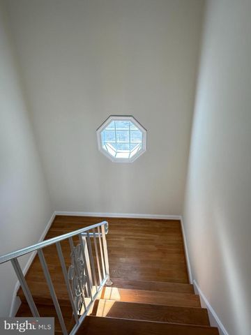 4602 LINMAR CT, Alexandria, VA 22312