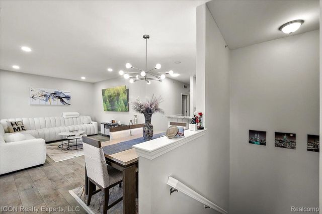527 Red Oak Court, Walled Lake, MI 48390