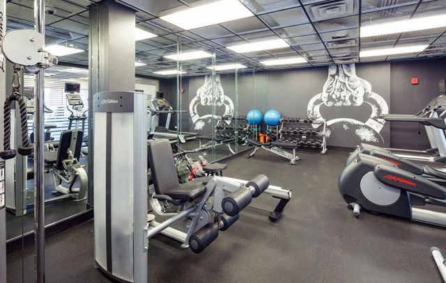 5600 N Sheridan Road 18C, Chicago, IL 60660